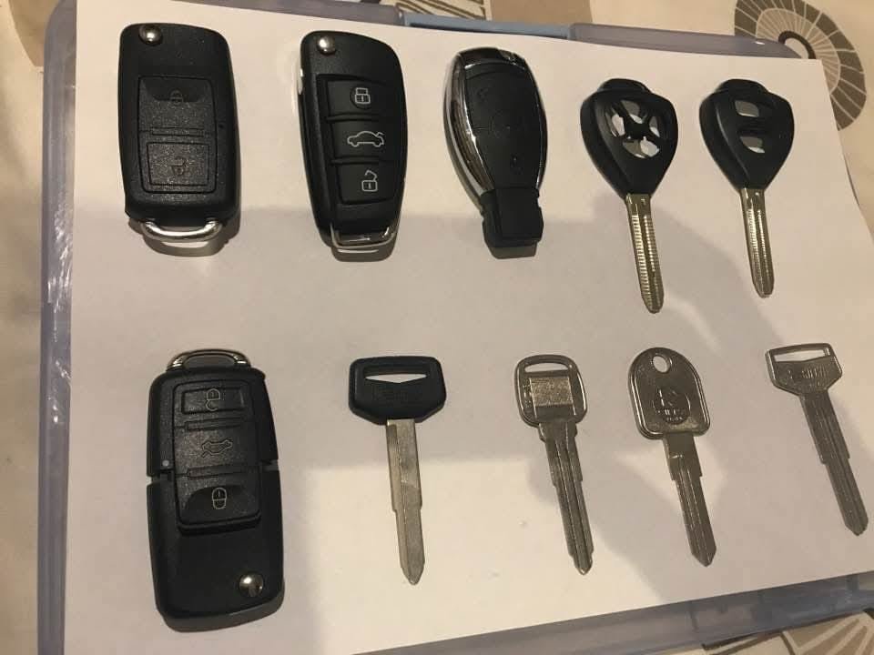 Vehicle keys and remotes photographed at Kazin Keys